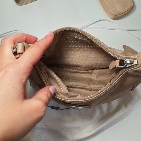 Prada Re-edition 2005 Nylon Bag NUDE - Picture 6 of 16